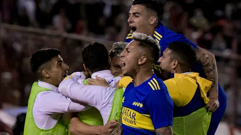 Boca le metió tres a Huracán y quedó pisándole los talones a River en el torneo