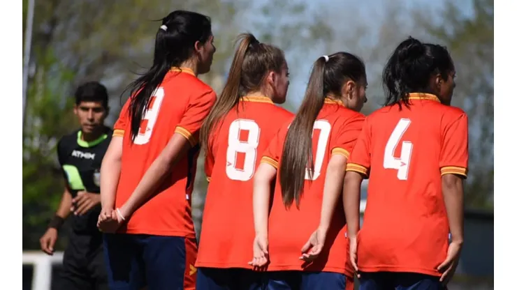 Fútbol Femenino: apartaron al DT de Deportivo Español por una denuncia
