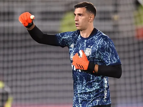 Dibu Martínez acumula 7 vallas invictas en 11 partidos en la Selección