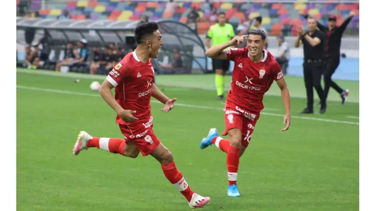 César Ibáñez metió el gol de la fecha y le dio el triunfo a Huracán. (Prensa Huracán)