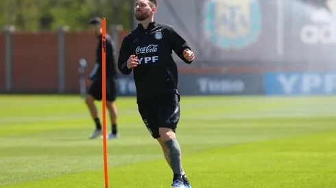 Un histórico de la Selección Paraguaya dijo la fórmula para frenar a Messi