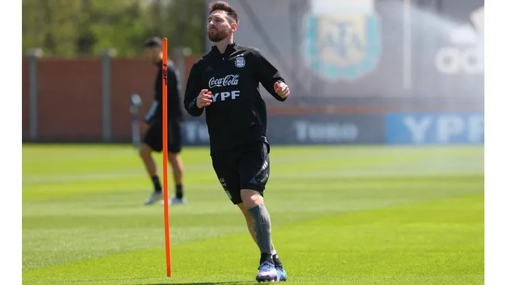 Un histórico de la Selección Paraguaya dijo la fórmula para frenar a Messi