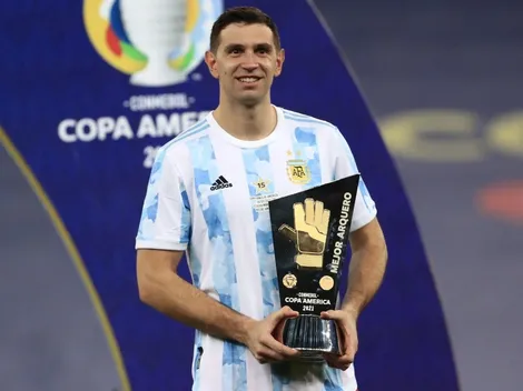 Orgullo nacional: Dibu Martínez, nominado al mejor arquero del mundo