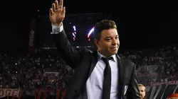 Marcelo Gallardo saludando a los hinchas de River en el Estadio Monumental (Foto: Getty Images)