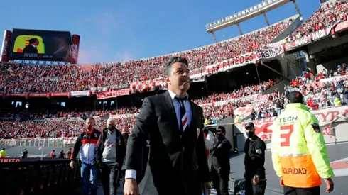 Gallardo usó la corbata de Labruna ante Boca y el Beto Alonso se emocionó. (Getty)