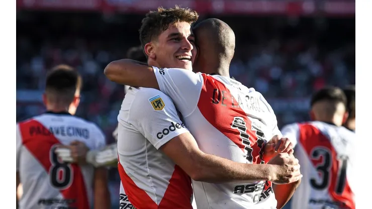 De La Cruz y un apodo para Álvarez.