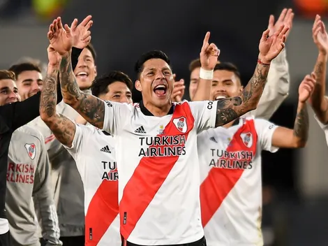 VIDEO: el gesto de Enzo Pérez a Julián Álvarez en pleno Superclásico