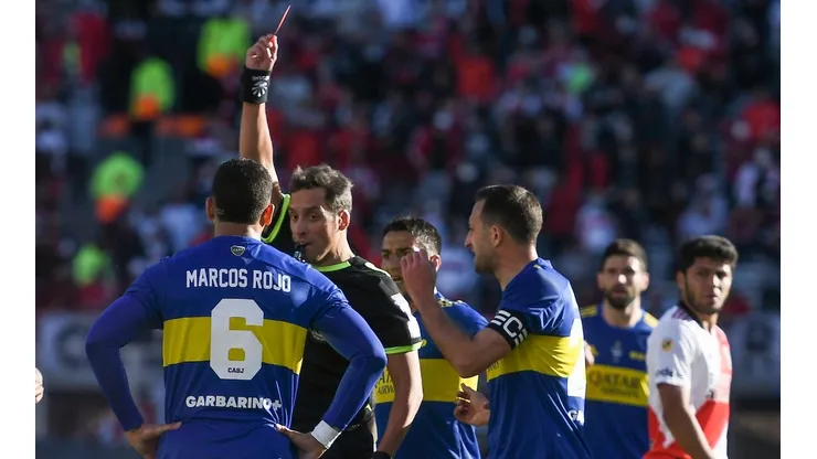 El gesto de Julián Álvarez que no viste en la expulsión de Rojo