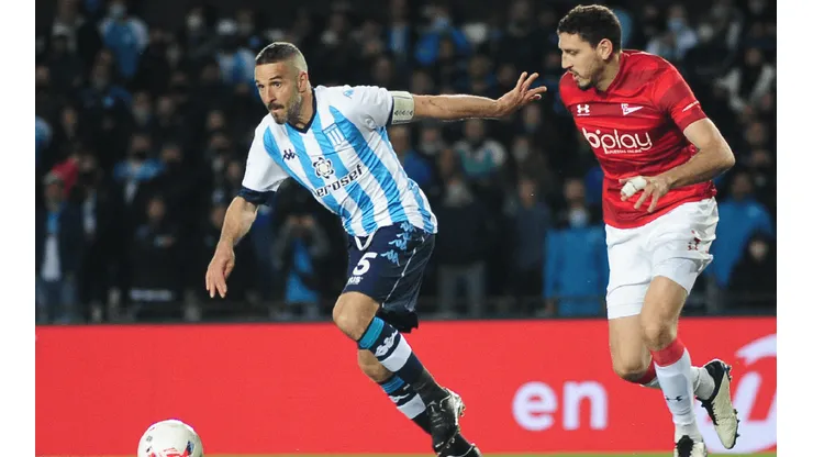A Racing se le escapó sobre el final ante Estudiantes y sigue sin ganar