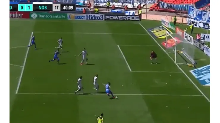 VIDEO: Ojeda casi hace el gol del año con una rabona de afuera del área