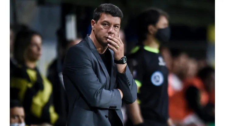 Battaglia analiza sorpresas para el Monumental.