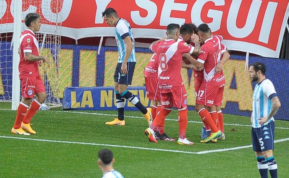 Argentinos le dio otro duro golpe a Racing, que se va despidiendo de la ...