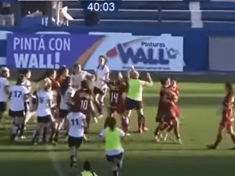 VIDEO: tremenda batalla campal en un partido de fútbol femenino