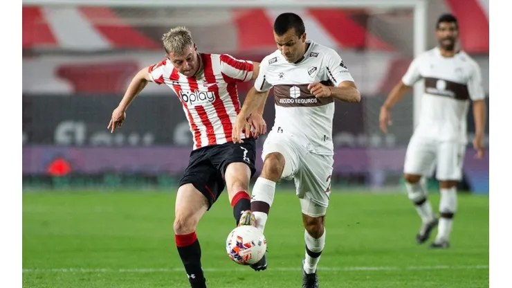 Estudiantes sigue en la tercera colocación.