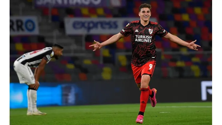 Nivel superlativo de Álvarez en el fútbol argentino