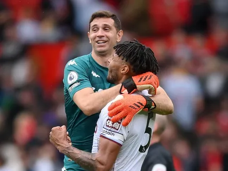 Dibu Martínez subió tres fotos después de la victoria de Aston Villa ante el United