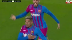 VIDEO: Araujo salvó al Barcelona con un enorme cabezazo