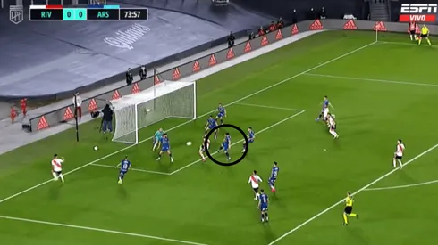 El gol en contra de Emiliano Méndez.