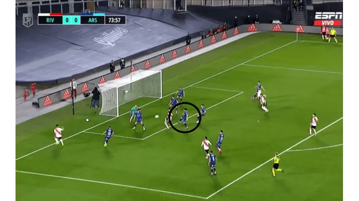 El gol en contra de Emiliano Méndez.
