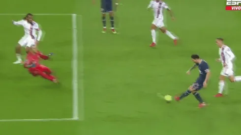 VIDEO: Neymar y Messi armaron una jugada de antología que no fue gol de milagro