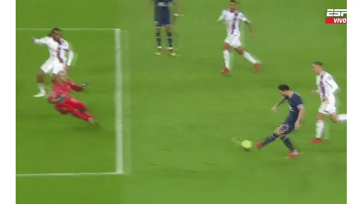 VIDEO: Neymar y Messi armaron una jugada de antología que no fue gol de milagro