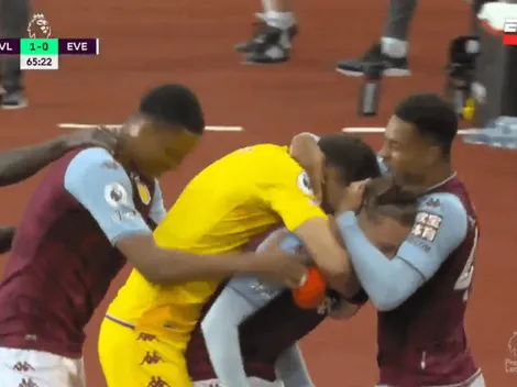 Otra locura de Dibu Martínez: cruzó toda la cancha para festejar un gol