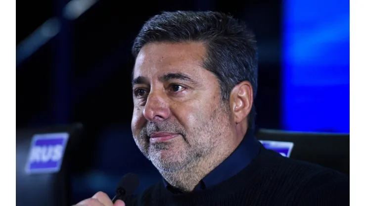 El impactante cambio de look de Daniel Angelici alejado de Boca