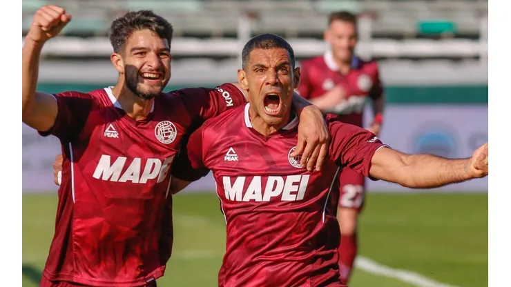 La temible dupla de ataque de Lanús