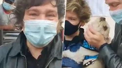 Video: Milei fue a votar, vio un perrito y se volvió loco