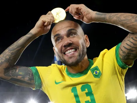 ¿Dani Alves se pone la camiseta de Boca? "Todo es posible"