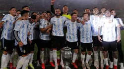 El "infiltrado" en la foto de la Selección que se hizo viral.