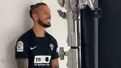 Es colombiano, juega en el Elche y burló a Benedetto con la final de Madrid