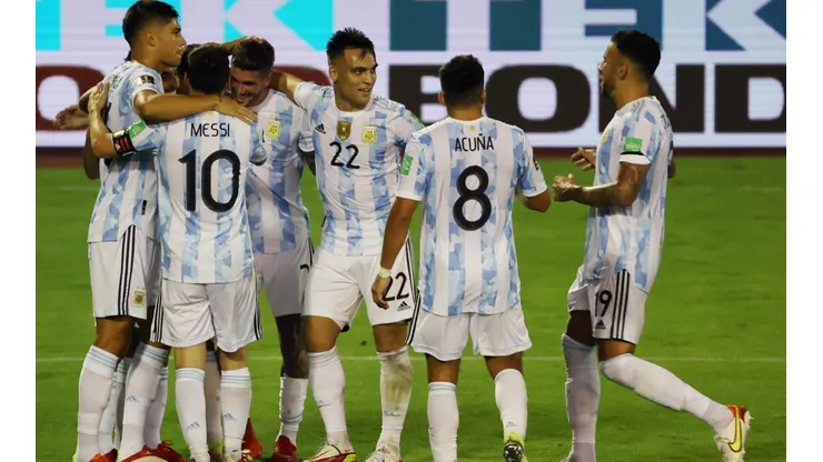Público, fiesta y fútbol: Argentina busca agrandar el invicto ante Bolivia en el Monumental