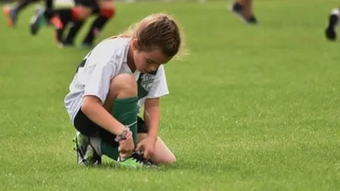 Tiene 12 años y quiere que la dejen jugar al fútbol