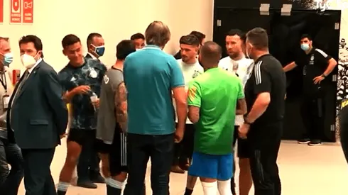 Video: la reacción de Dybala cuando vio a Messi con una pechera de fotógrafo