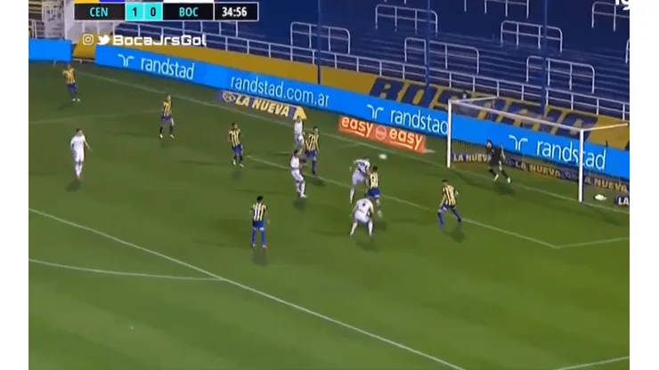 Sández tiró un centrazo y Vázquez puso la cabeza para el empate de Boca