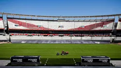 Salió el protocolo para la vuelta del público.