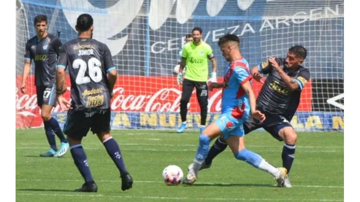 Atlético Tucumán y Arsenal abrieron la jornada de sábado.