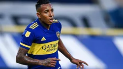 Sebastián Villa con la camiseta de Boca Juniors.