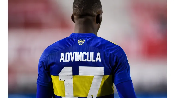 Advíncula será titular hoy en Perú y ¿despertó polémica en Boca?