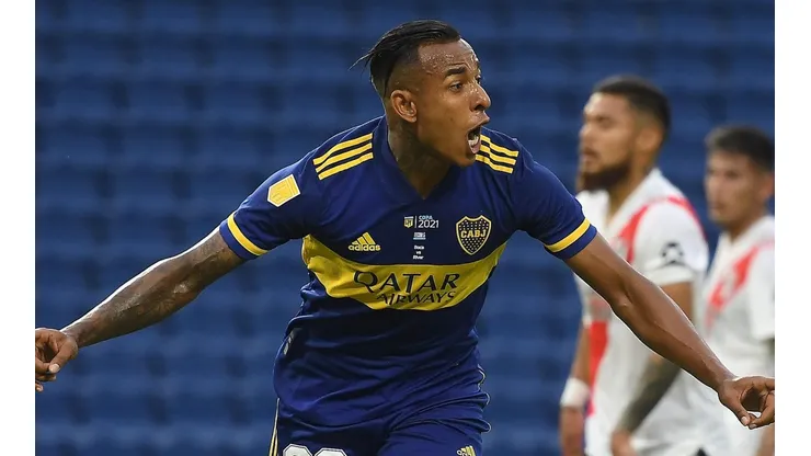 Sebastián Villa con la camiseta Xeneize.