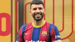 Meses después de su llegada, Agüero fue inscripto en Barcelona.