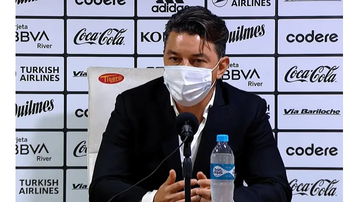 La bronca de Gallardo en conferencia.