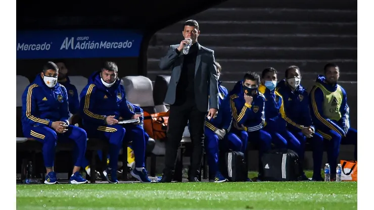 Con un inesperado cambio y una esperada vuelta: el once de Boca para recibir a Racing