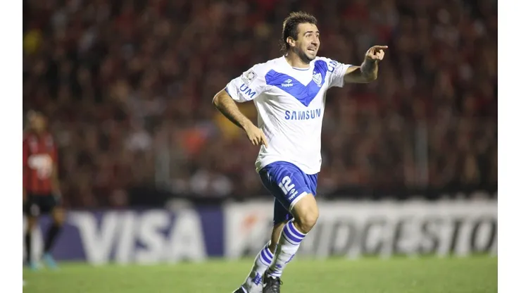 Lucas Pratto con la camiseta de Vélez.