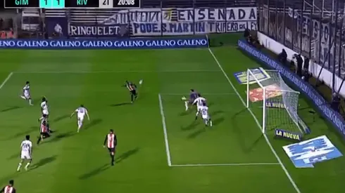 Insólito errado: Suárez se perdió un gol servido para volver a poner en ventaja a River