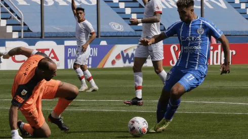 Godoy Cruz y Huracán se midieron en Mendoza.