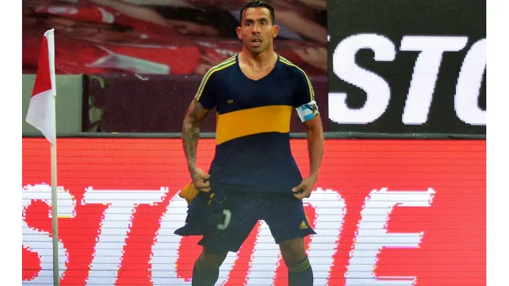 Sobradísimo: Tevez mostró su impresionante colección de medallas y camisetas en Instagram