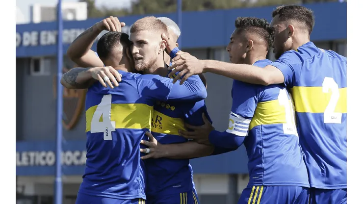 Lo piden a gritos: un juvenil de Boca fue tendencia por su gran partido en Reserva