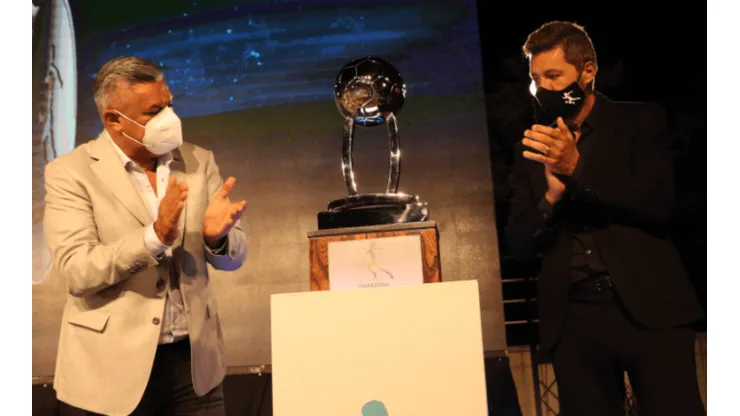Claudio Tapia y Marcelo Tinelli, sorteo de la Copa de la Liga (Foto: AFA vía Twitter)
